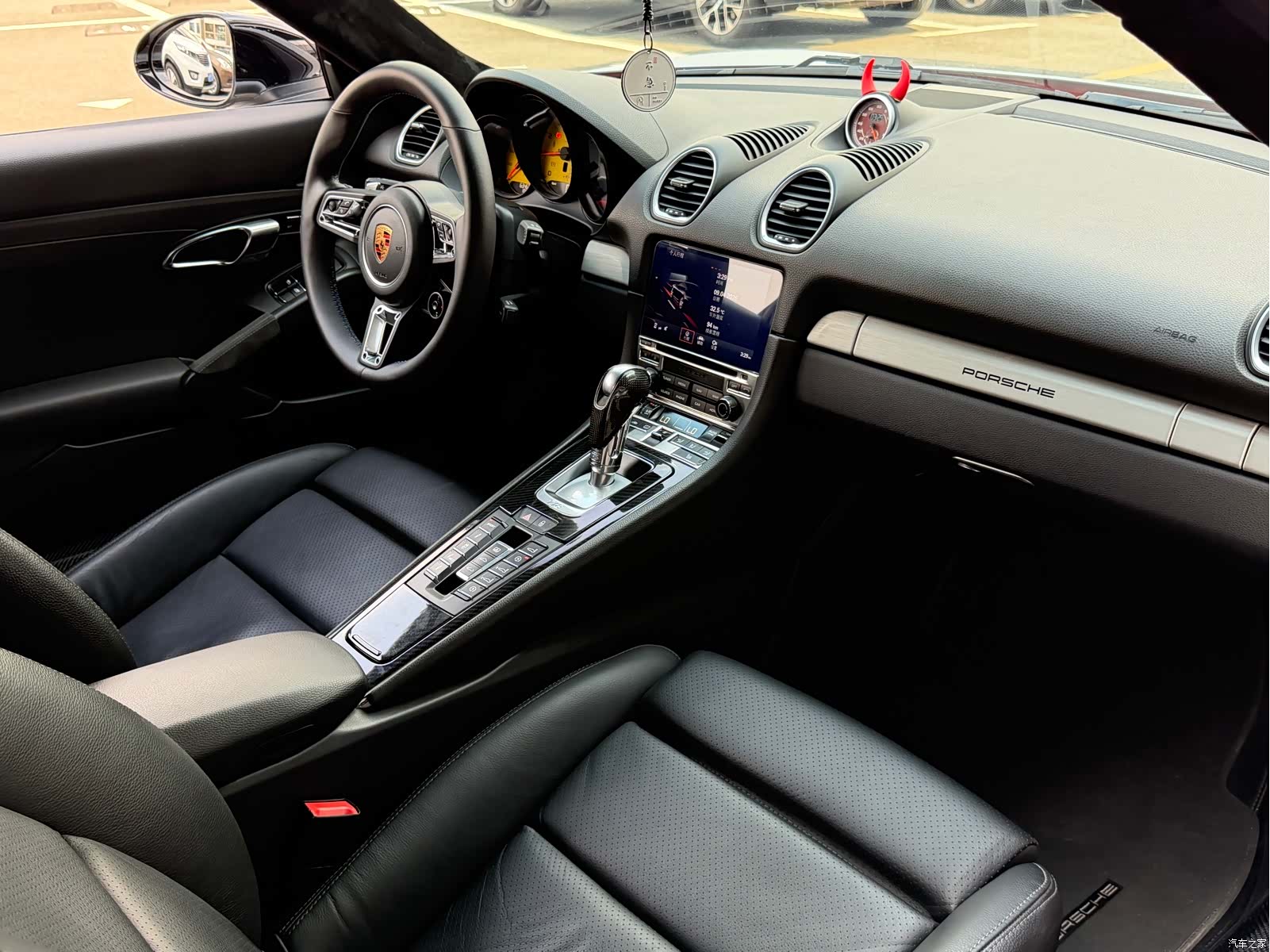 Porsche Cayman, 2017 6