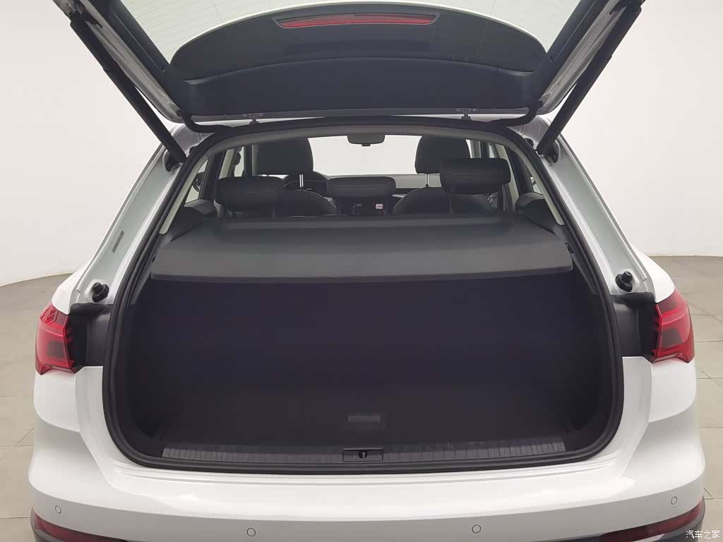 Audi Q3, 2020 16