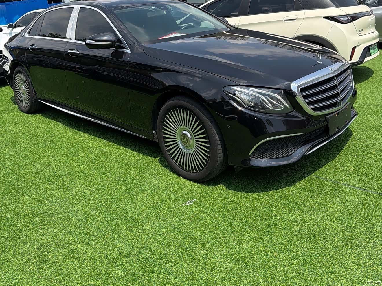 Mercedes-Benz E-Class, 2019 3