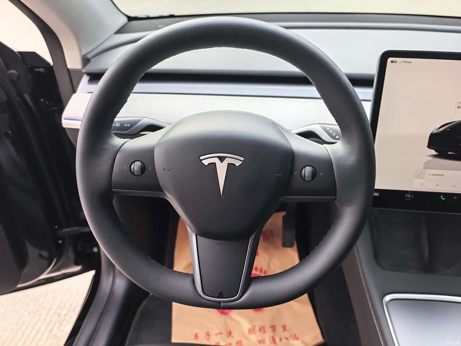 Tesla Model Y, 2023 все фото