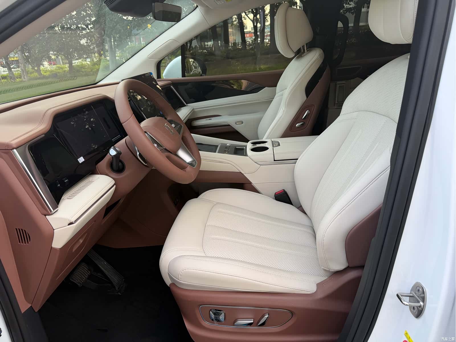 BYD Xia, 2025 11