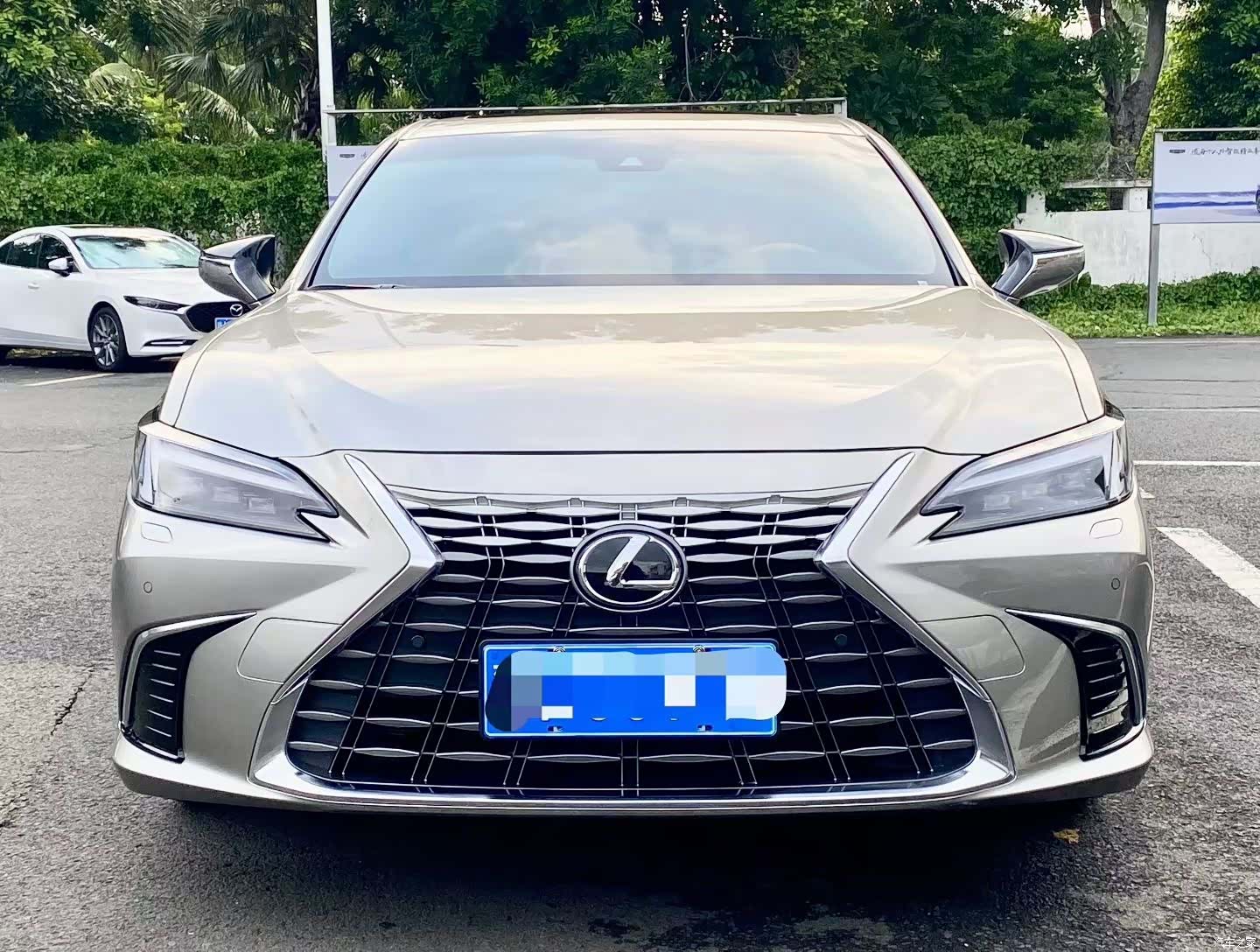 Lexus ES, 2025 2