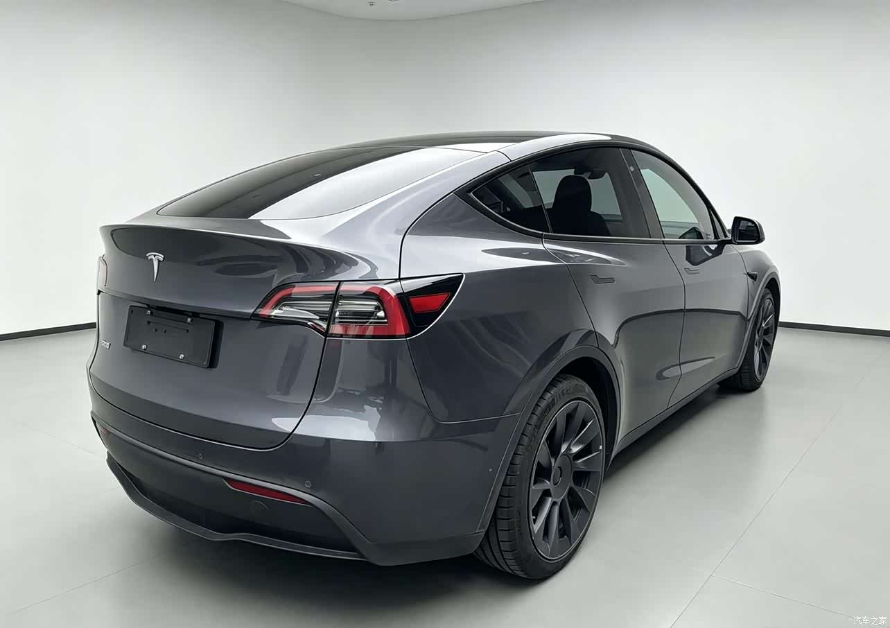 Tesla Model Y, 2022 6