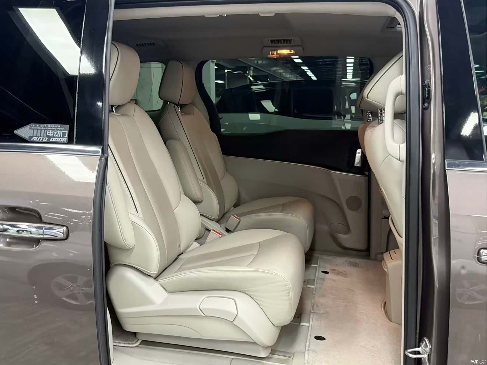 Buick GL8, 2020 10