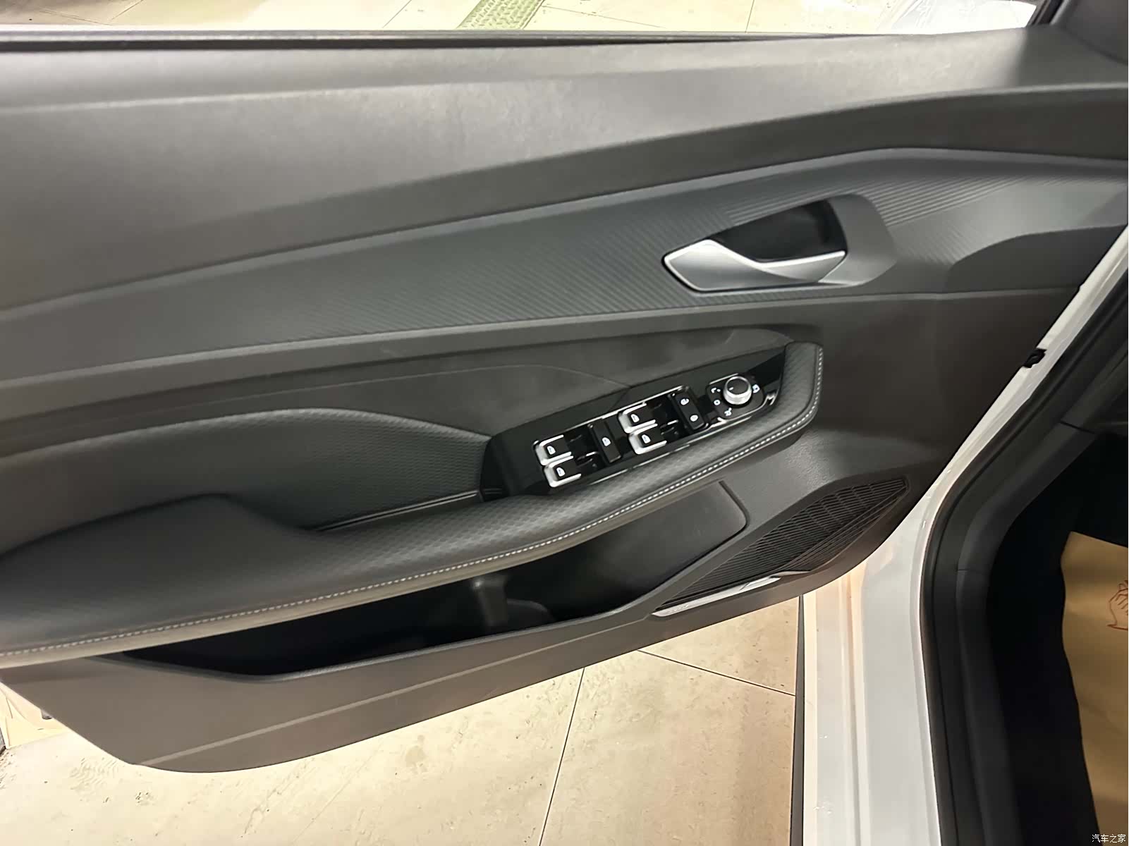 Geely Binray, 2024 11