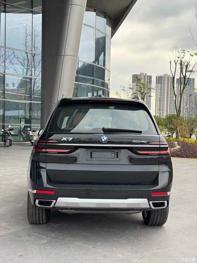 BMW X7, 2025 8
