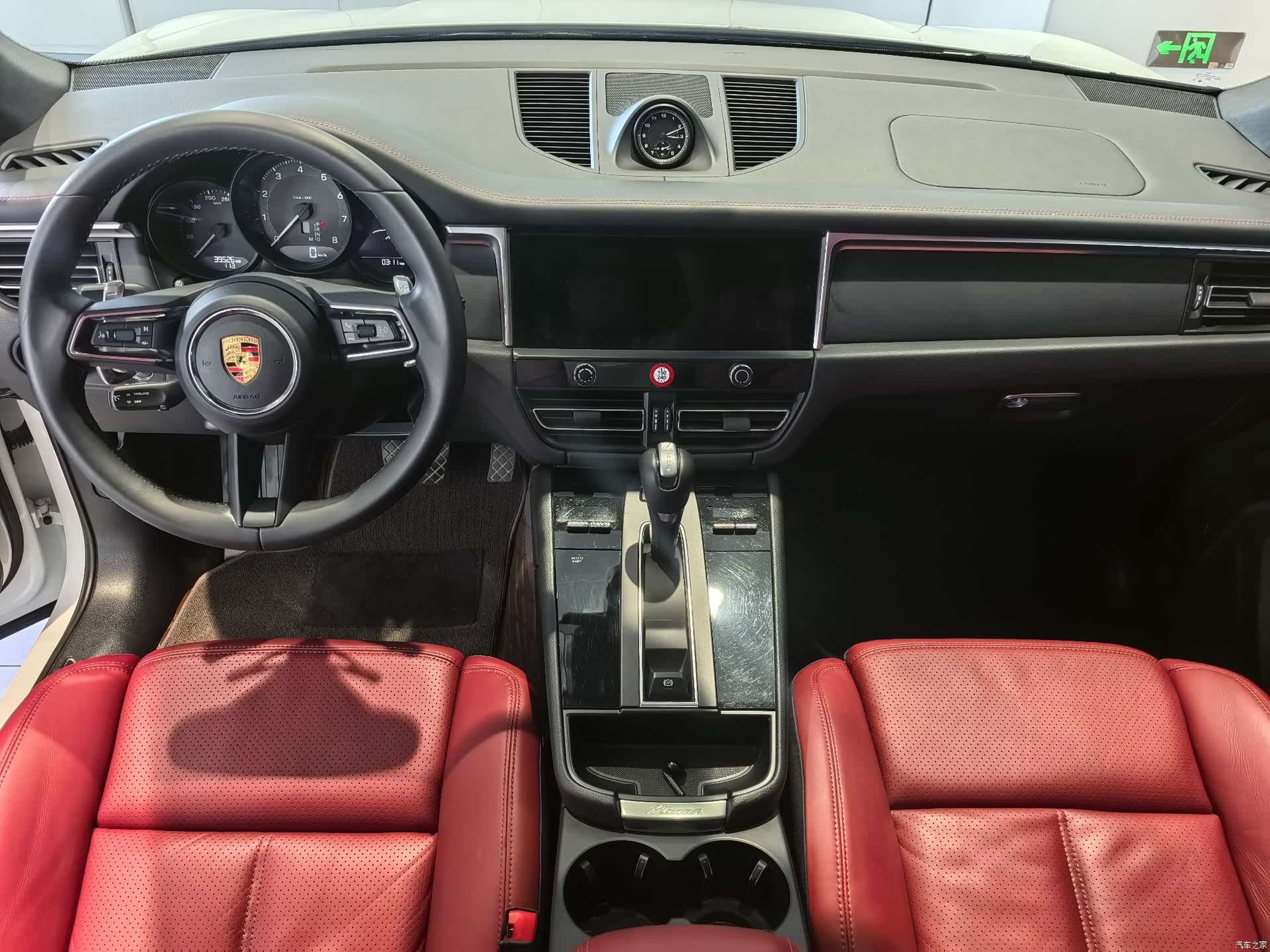 Porsche Macan, 2023 4