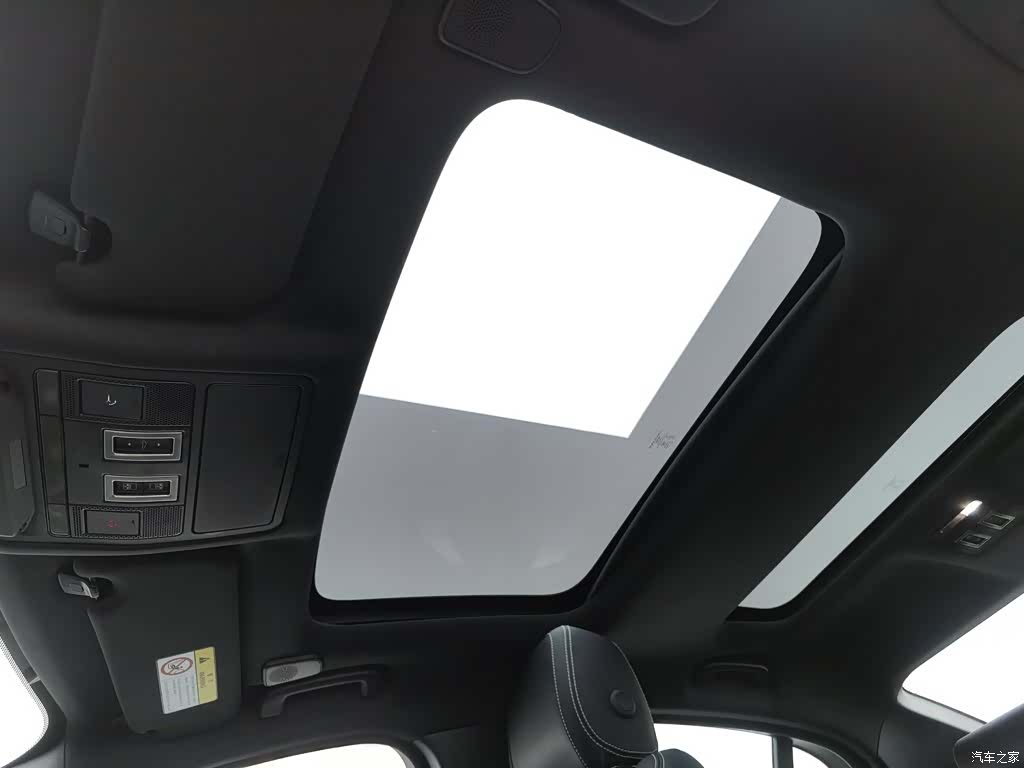 Land Rover XEL, 2022 14