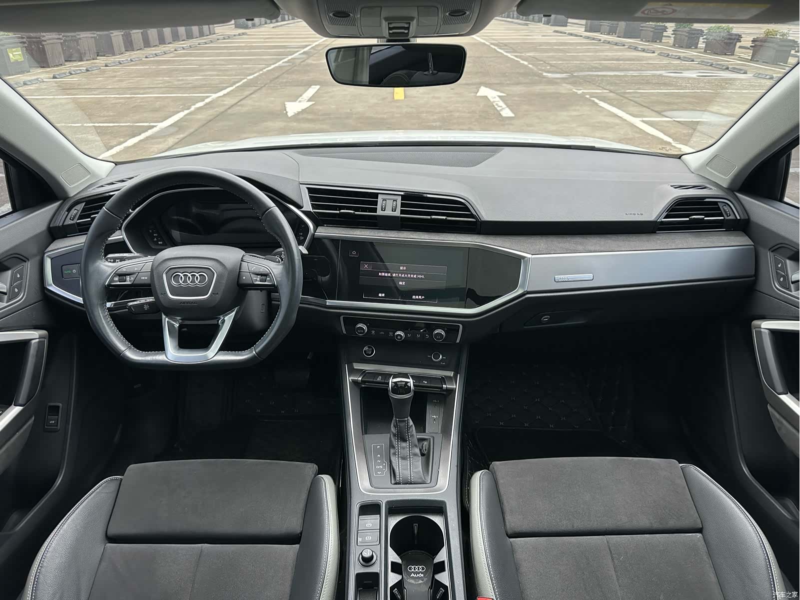 Audi Q3, 2022 10