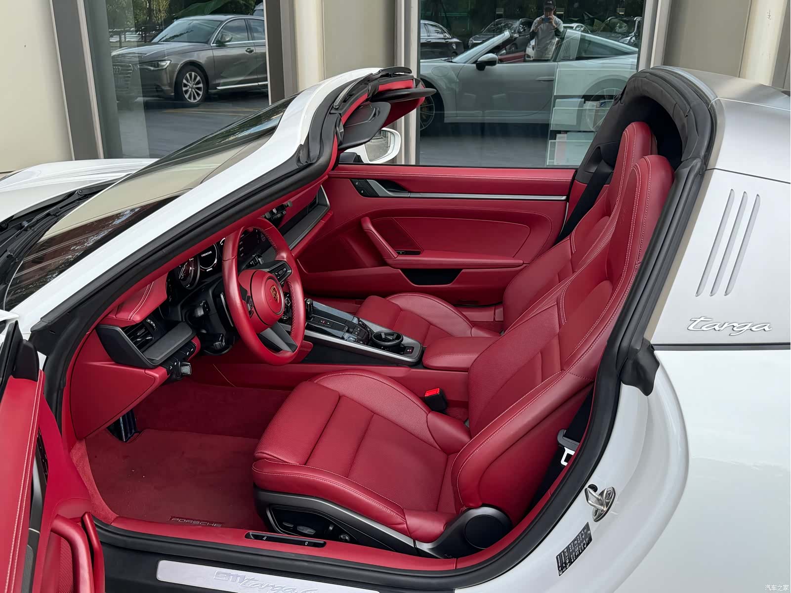 Porsche 911, 2023 17