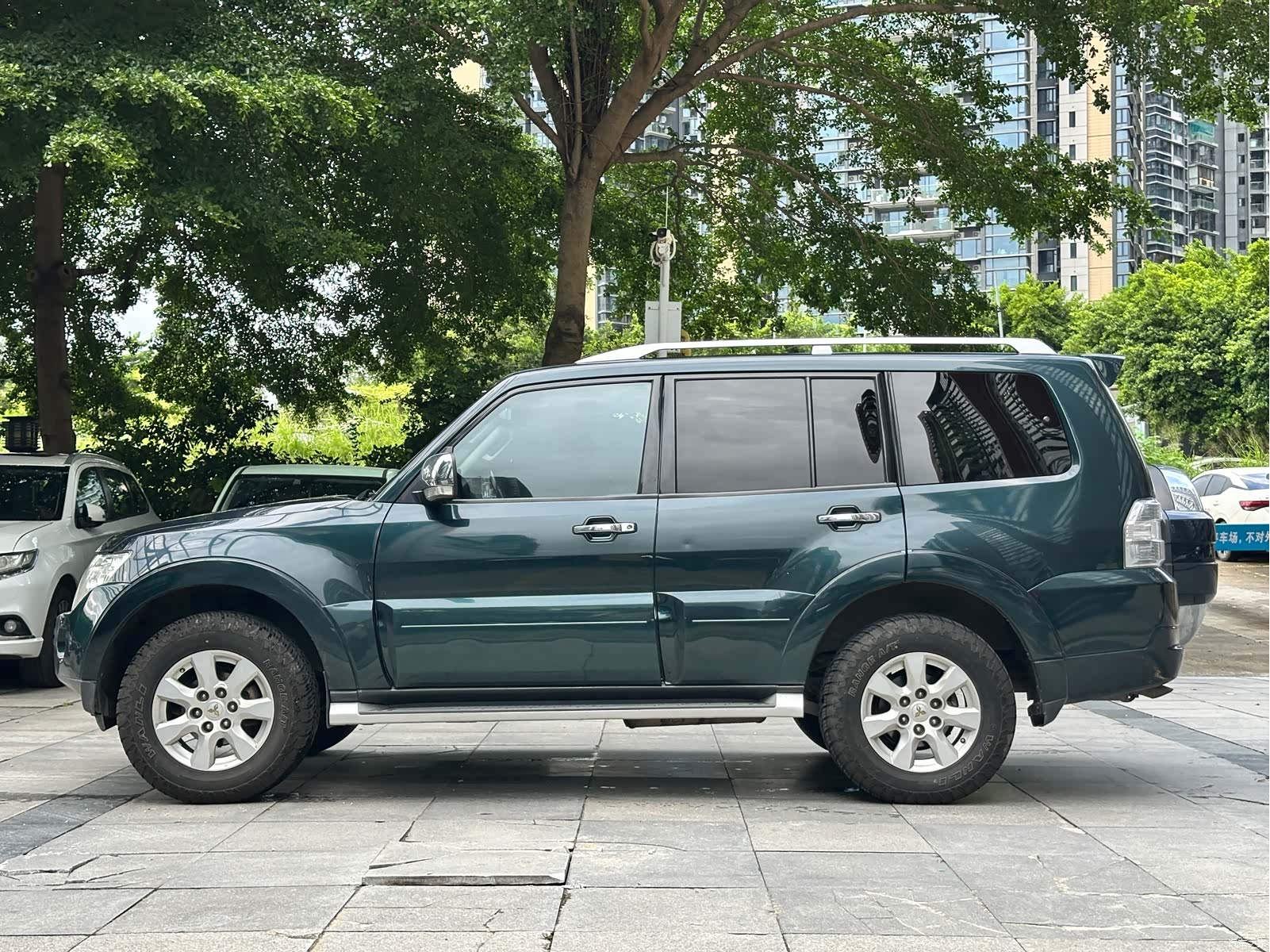 Mitsubishi Pajero, 2011 8