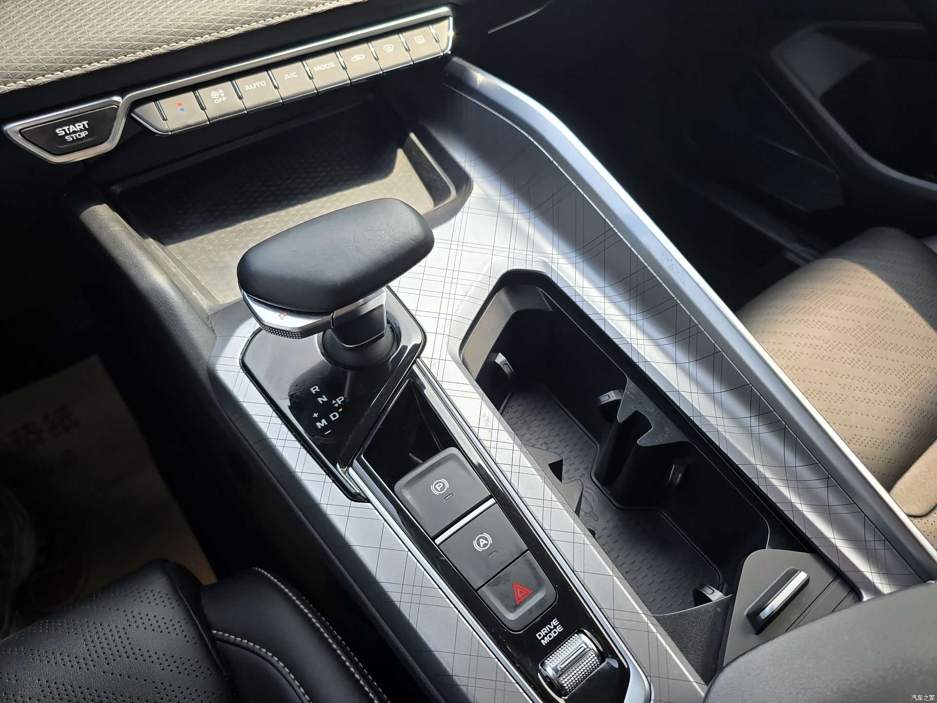 Geely Preface, 2022 12