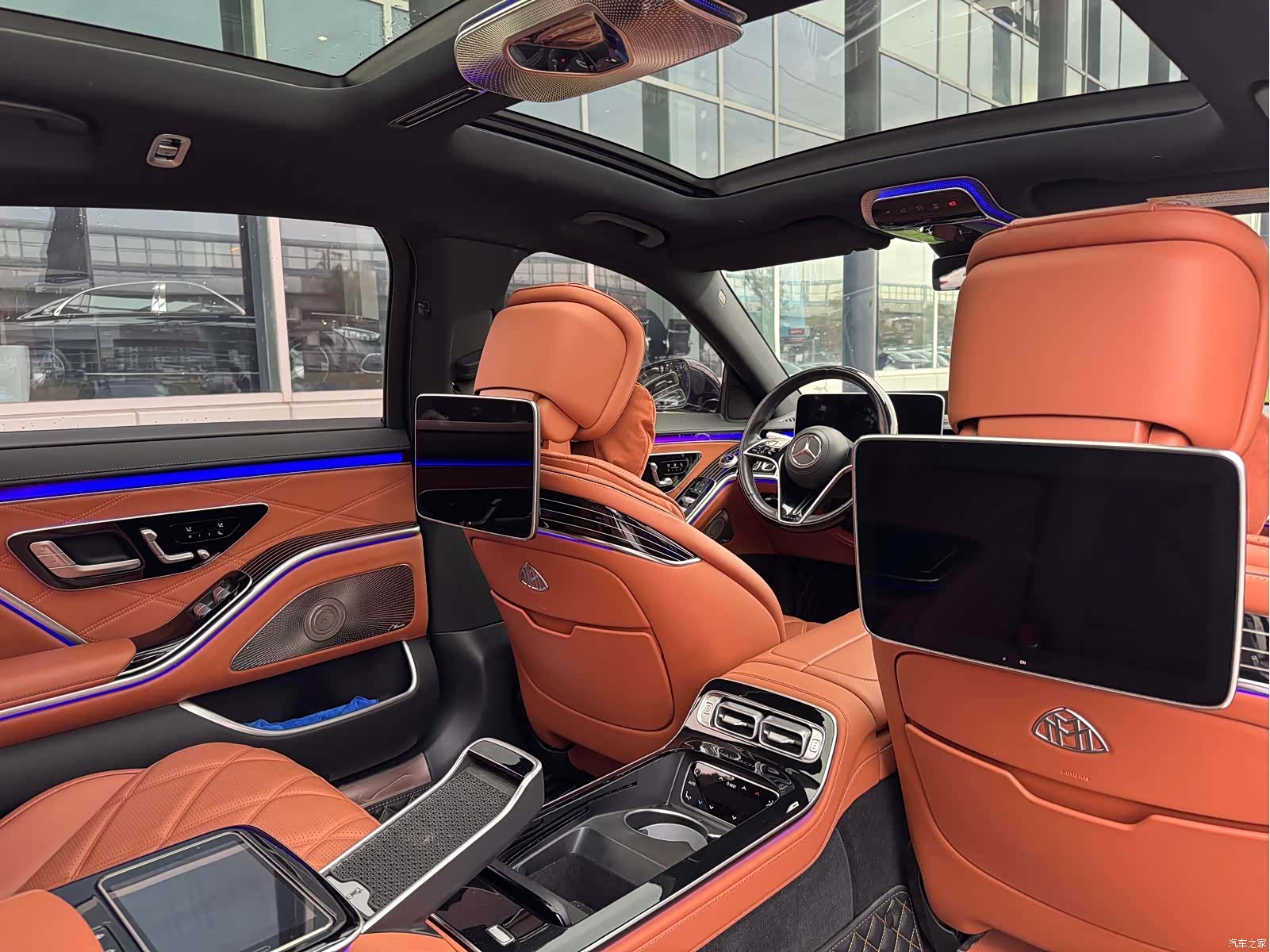 Maybach S-Class, 2023 12