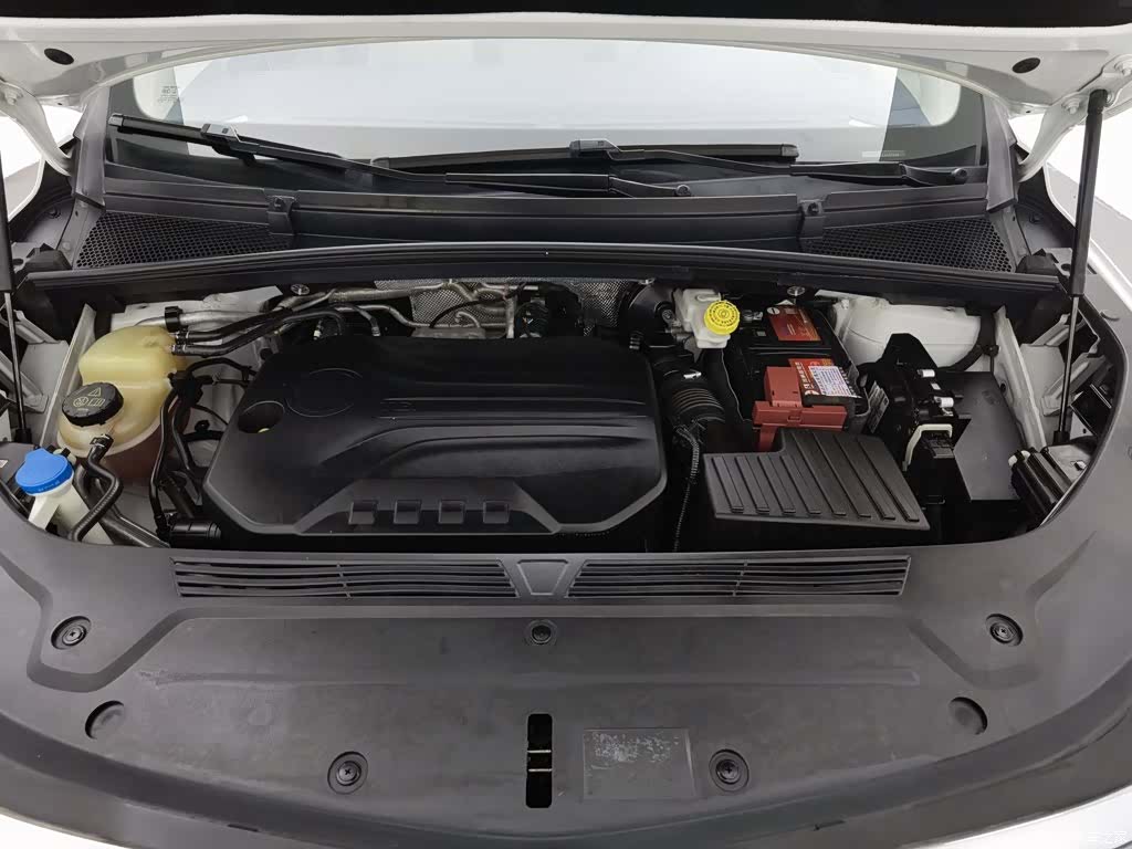 Roewe iMAX8, 2021 6
