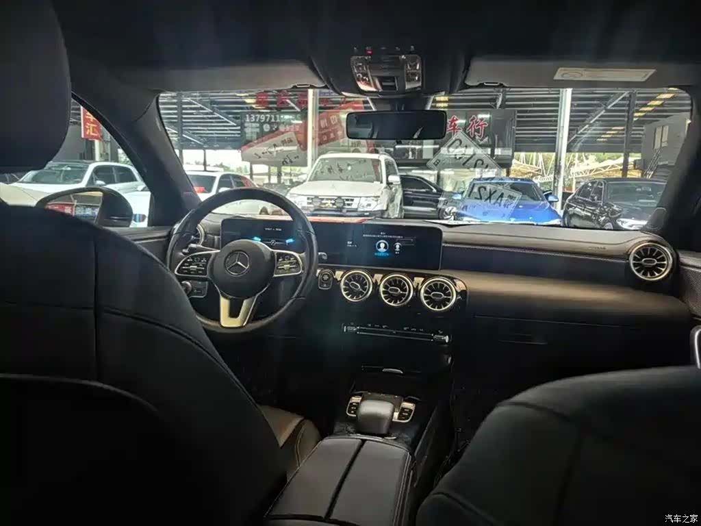 Mercedes-Benz A-Class, 2019 4