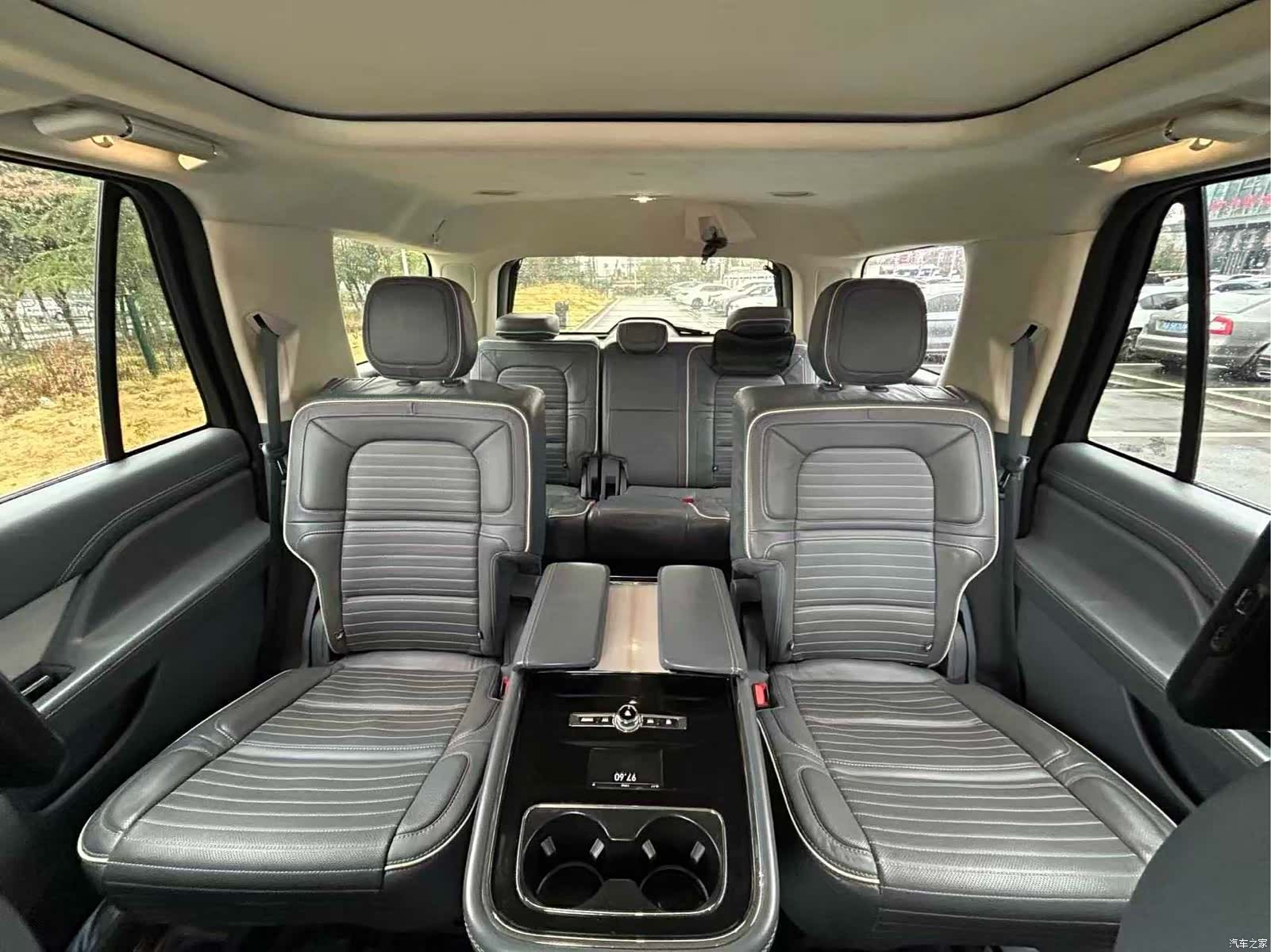 Lincoln Navigator, 2020 7