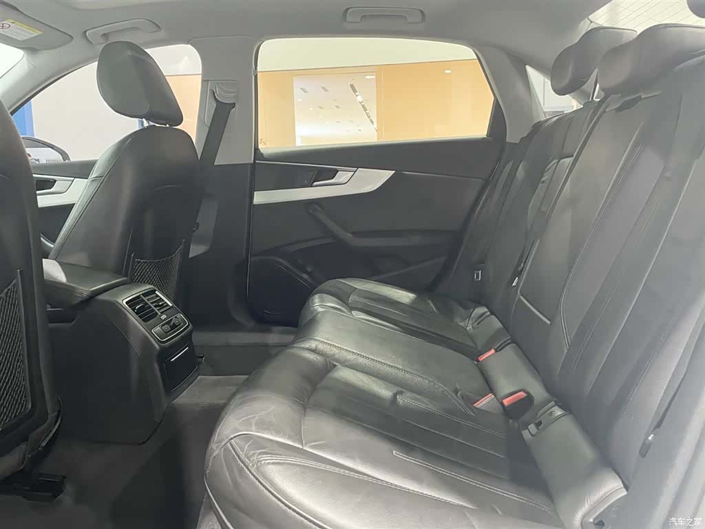 Audi A4L, 2019 8