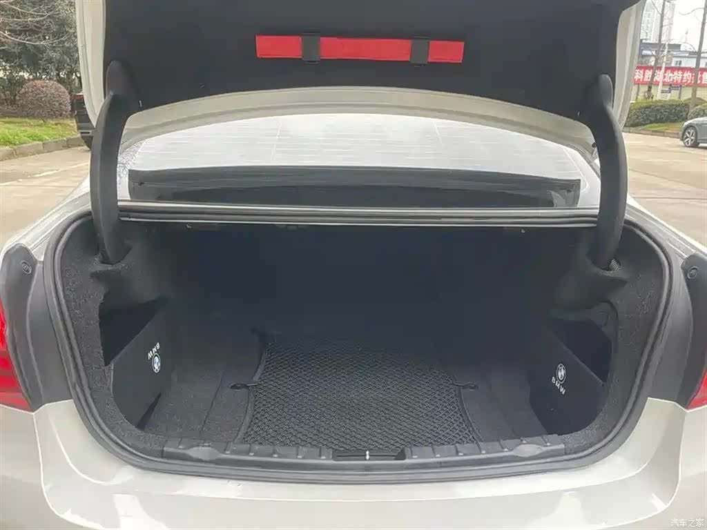 BMW 3 Series, 2017 12