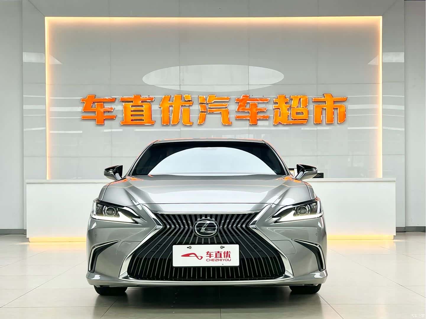 Lexus ES, 2019 3
