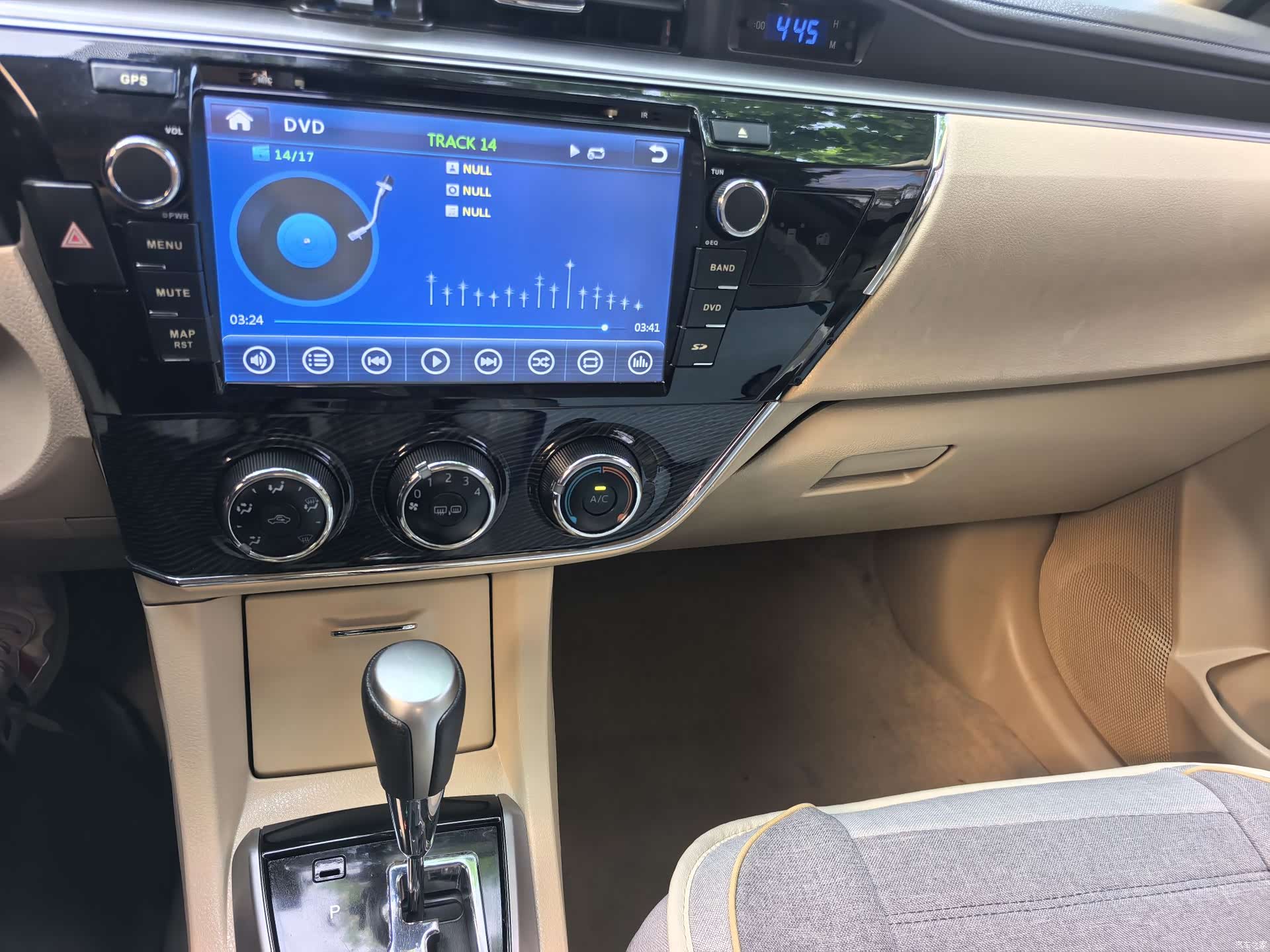 Toyota Corolla, 2015 23
