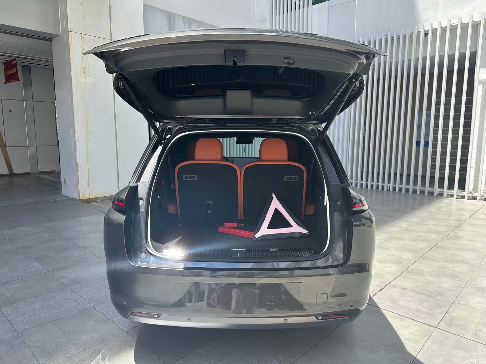 Li Auto L8, 2024 6