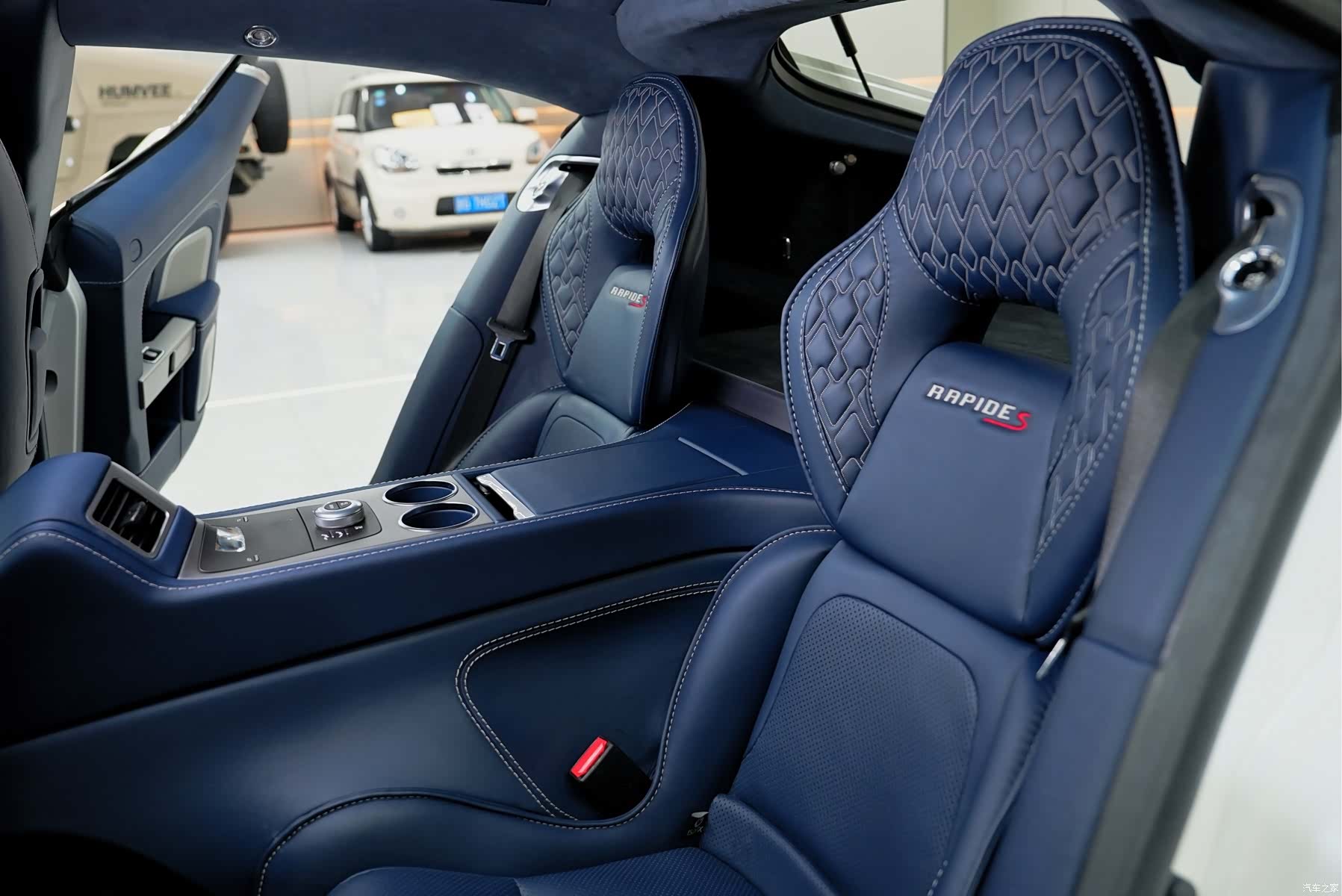 Aston Martin Rapide, 2019 4
