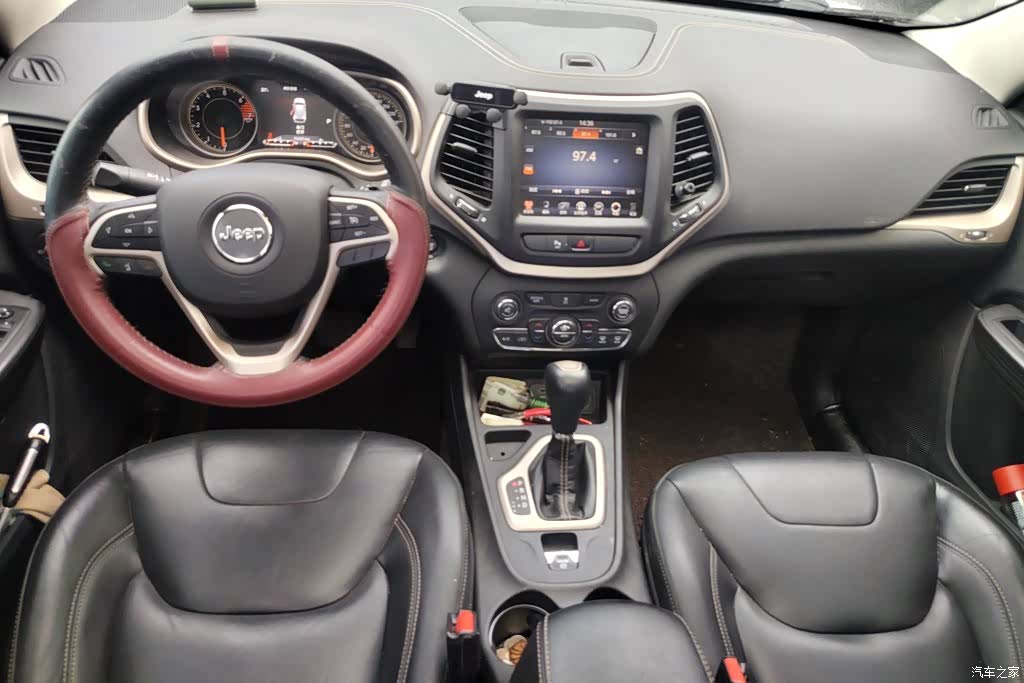 Jeep Cherokee, 2017 12