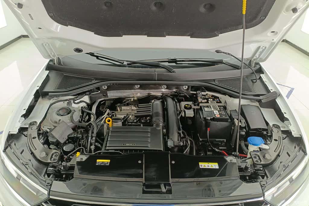 Volkswagen T-ROC, 2023 10