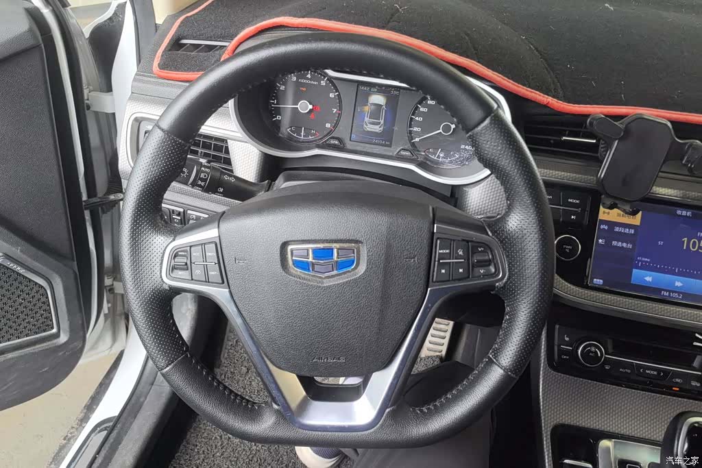 Geely Emgrand, 2017 15