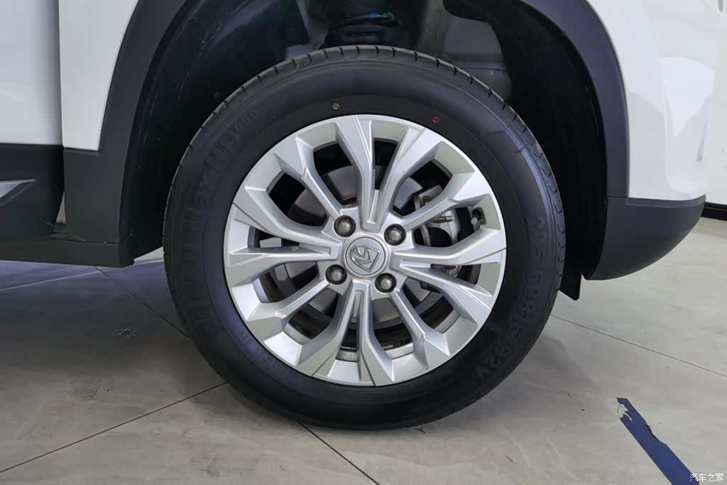 Wuling 510, 2021 6
