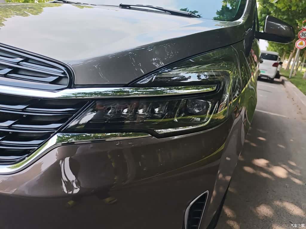 Buick GL8, 2022 24