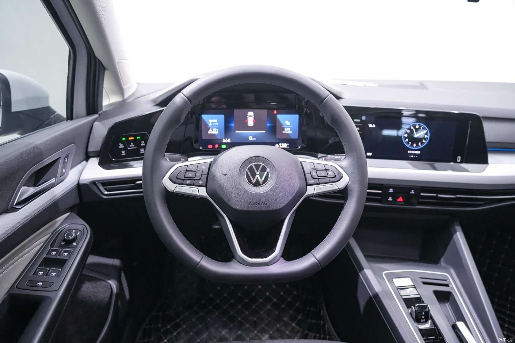 Volkswagen Golf, 2023 22