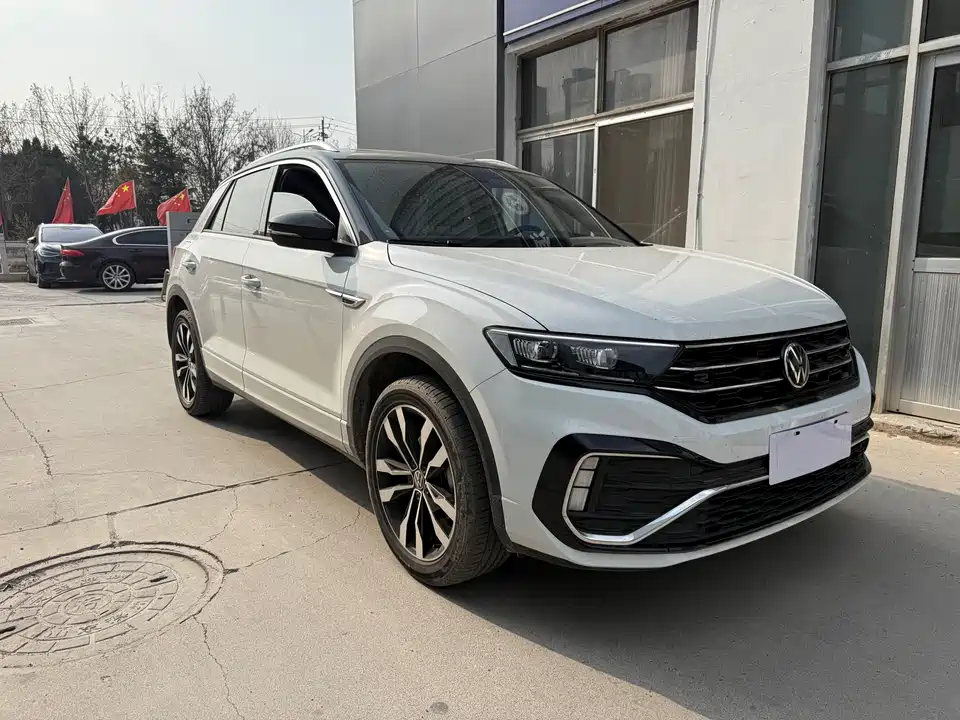 Volkswagen T-ROC exploring Songs