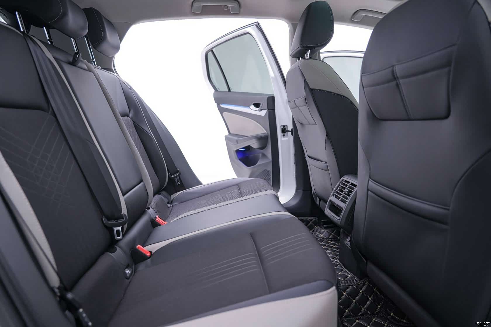 Volkswagen Golf, 2023 18