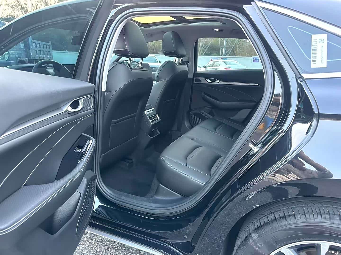 Geely Preface, 2022 8