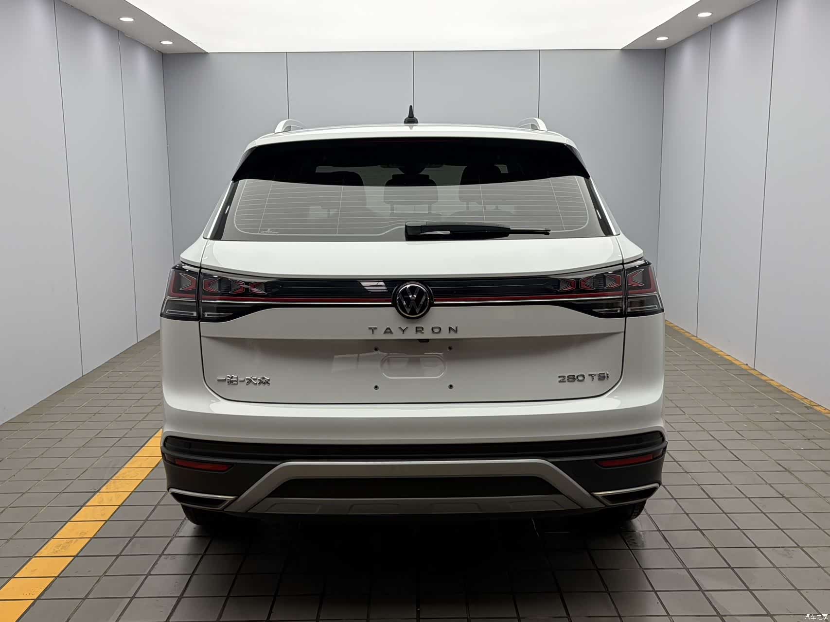 Volkswagen Tayron, 2023 все фото