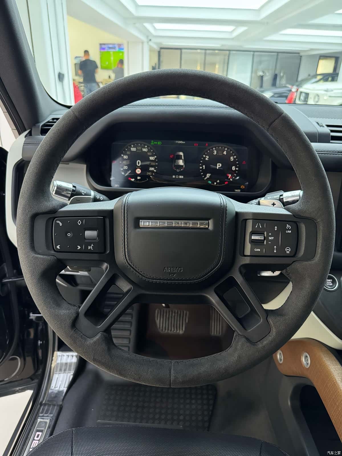 Land Rover Defender, 2022 10