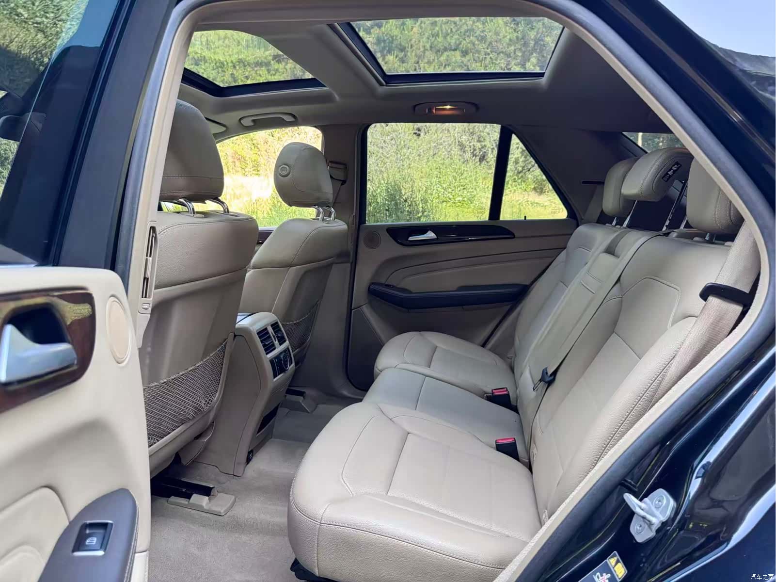 Mercedes-Benz M-Class, 2013 9