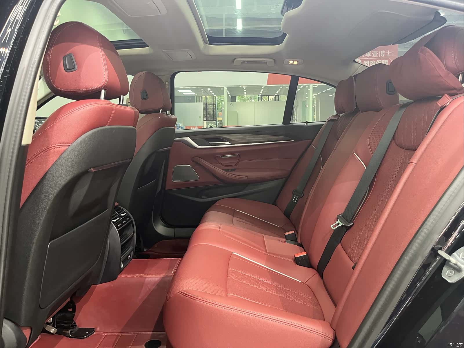 BMW 5 Series, 2023 17