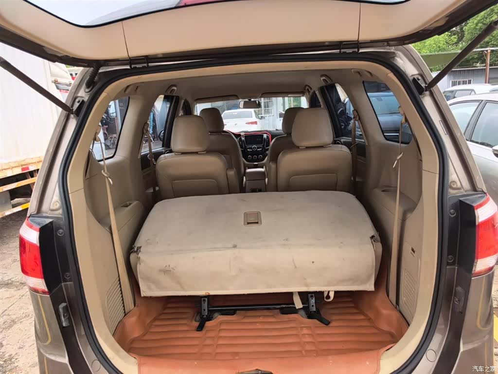 Wuling 730, 2014 19