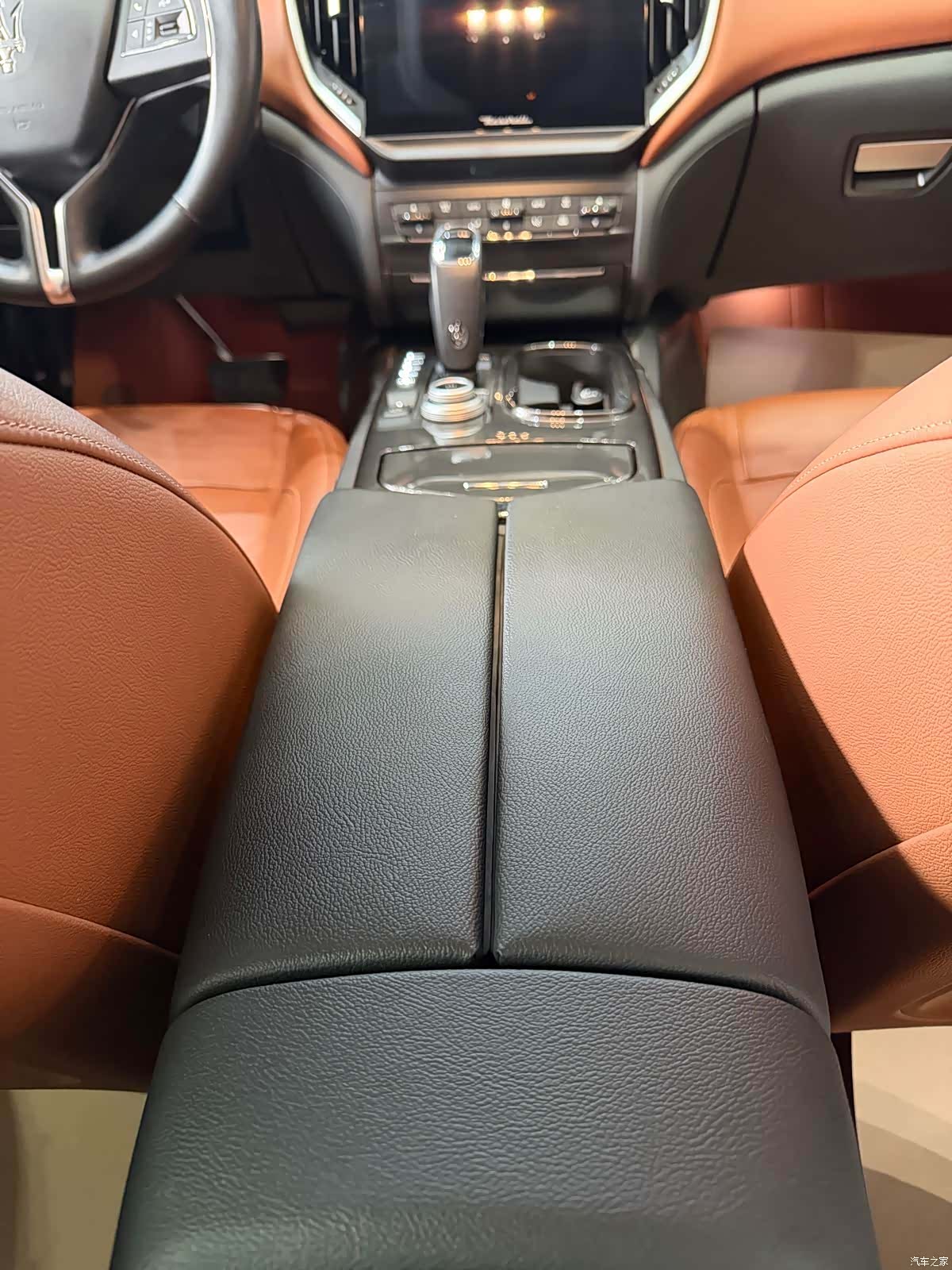 Maserati Ghibli, 2021 11