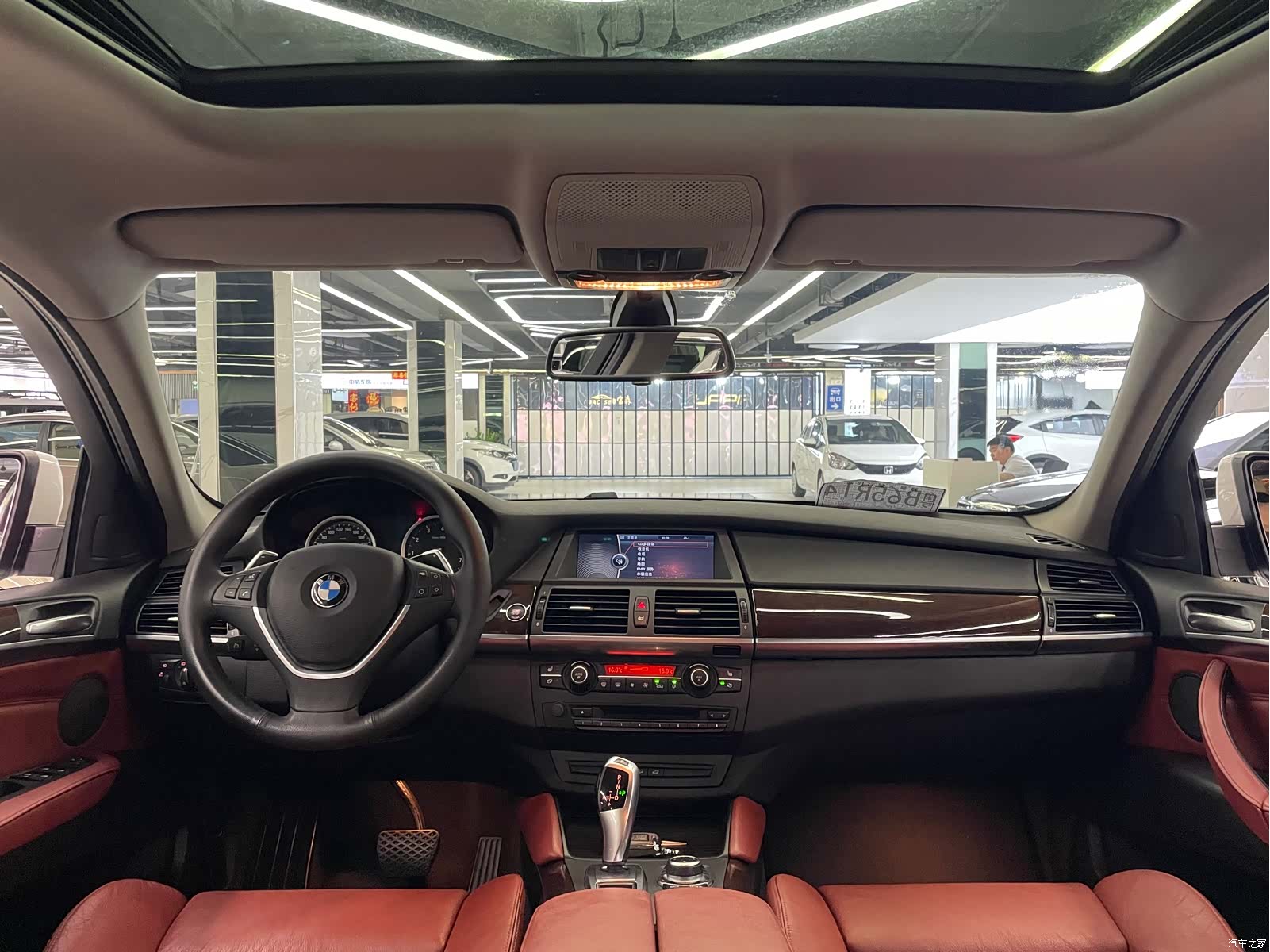 BMW X6, 2013 11
