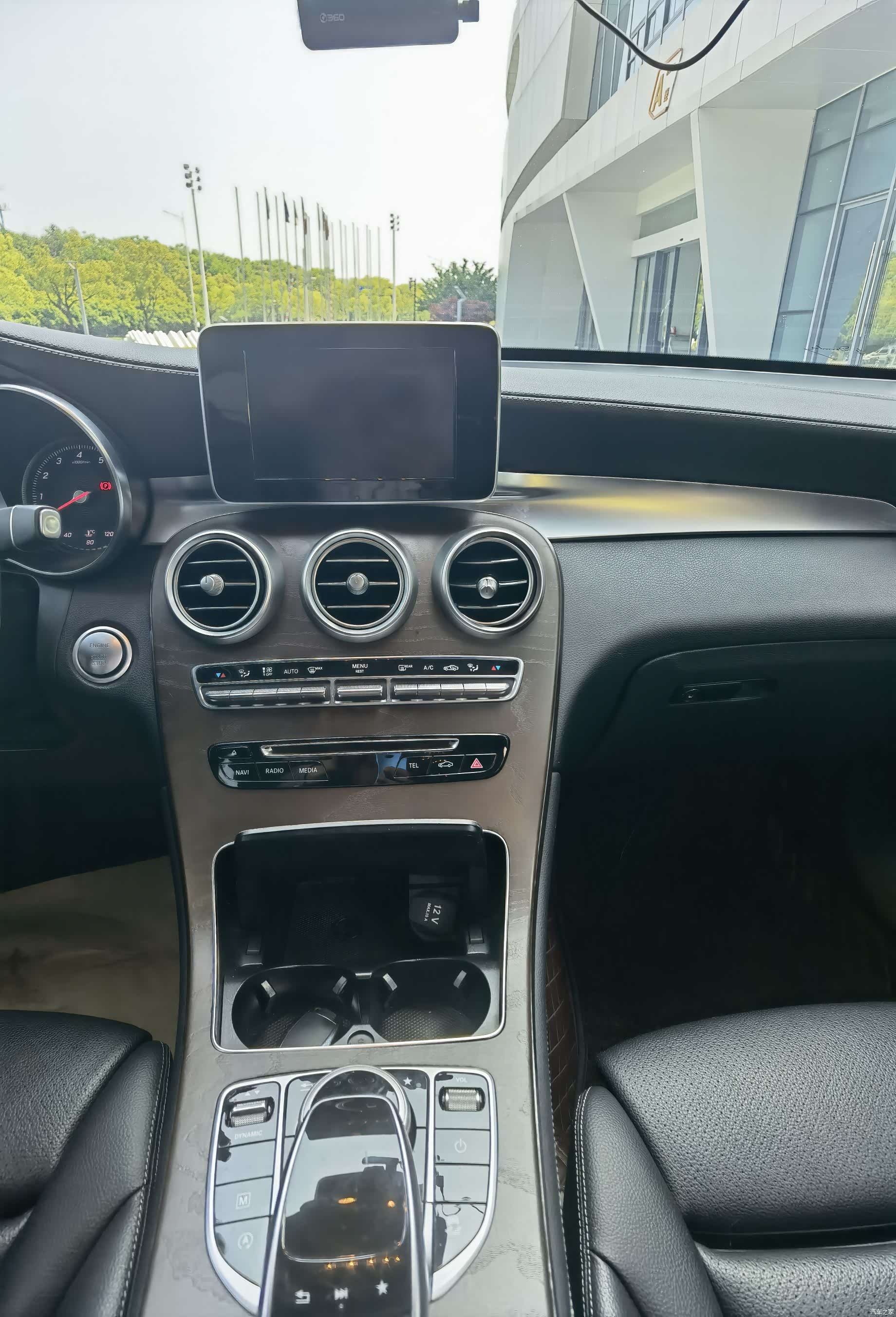 Mercedes-Benz GLC, 2019 13