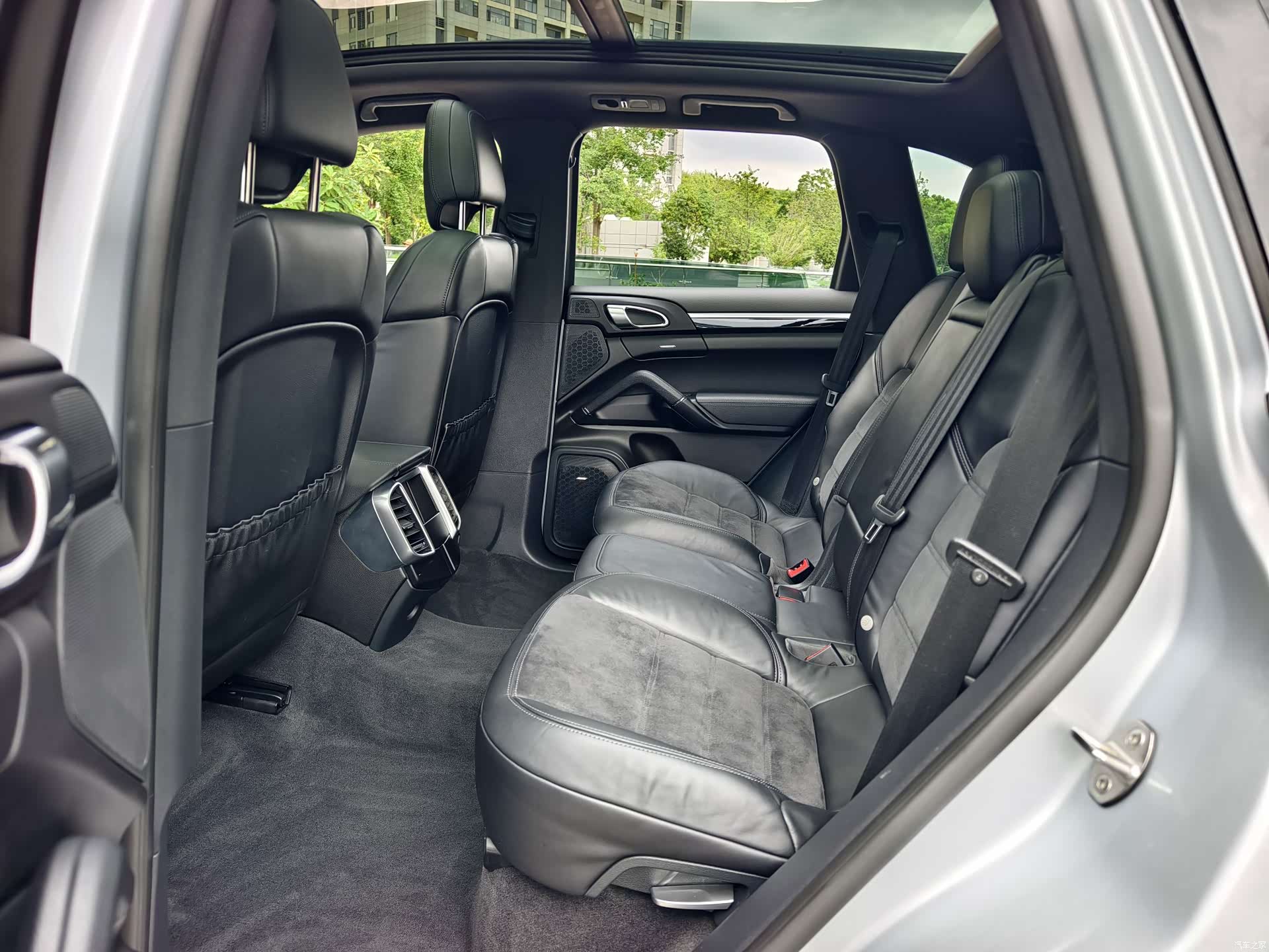 Porsche Cayenne, 2017 12