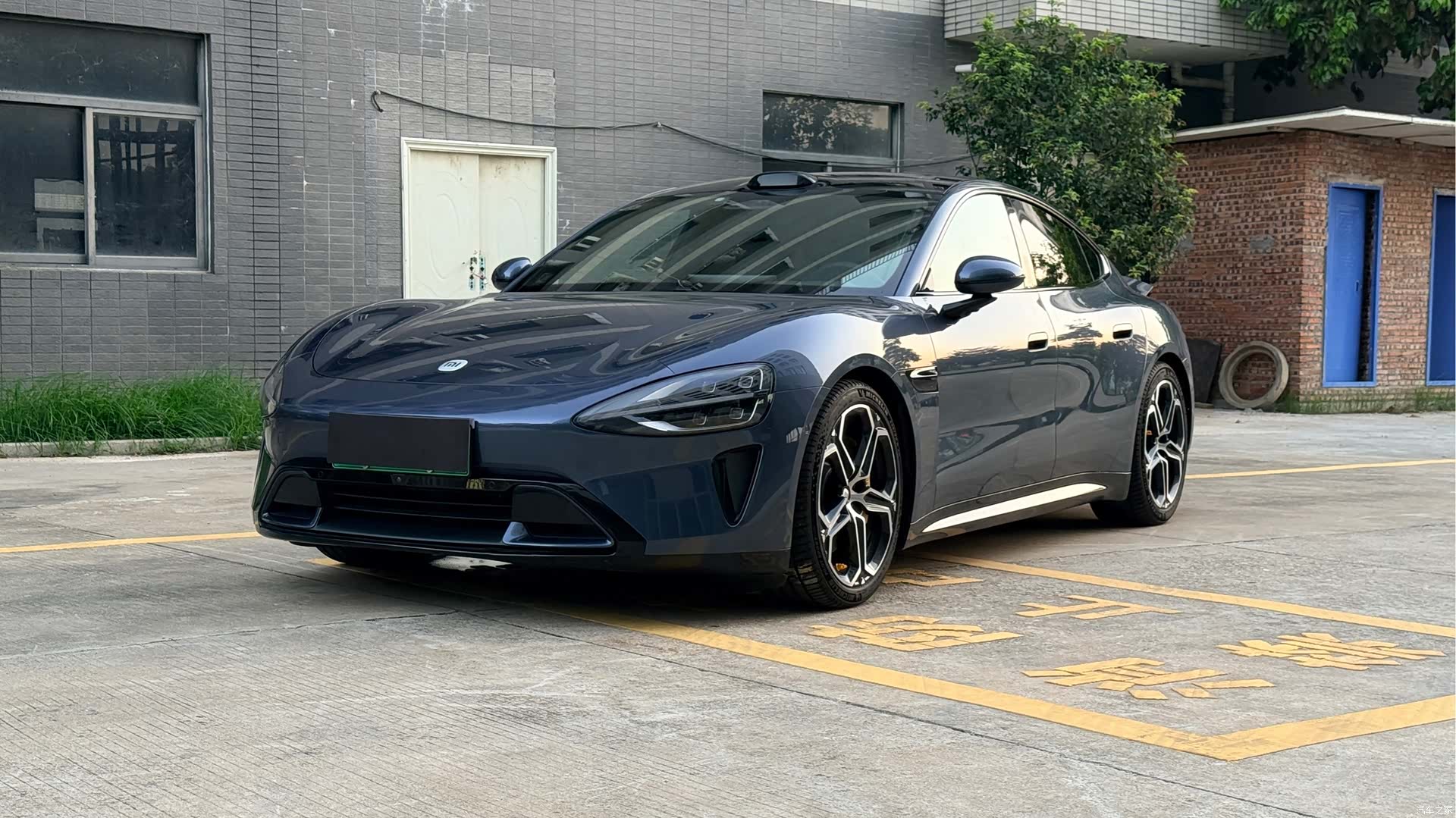 Xiaomi SU7, 2024 1