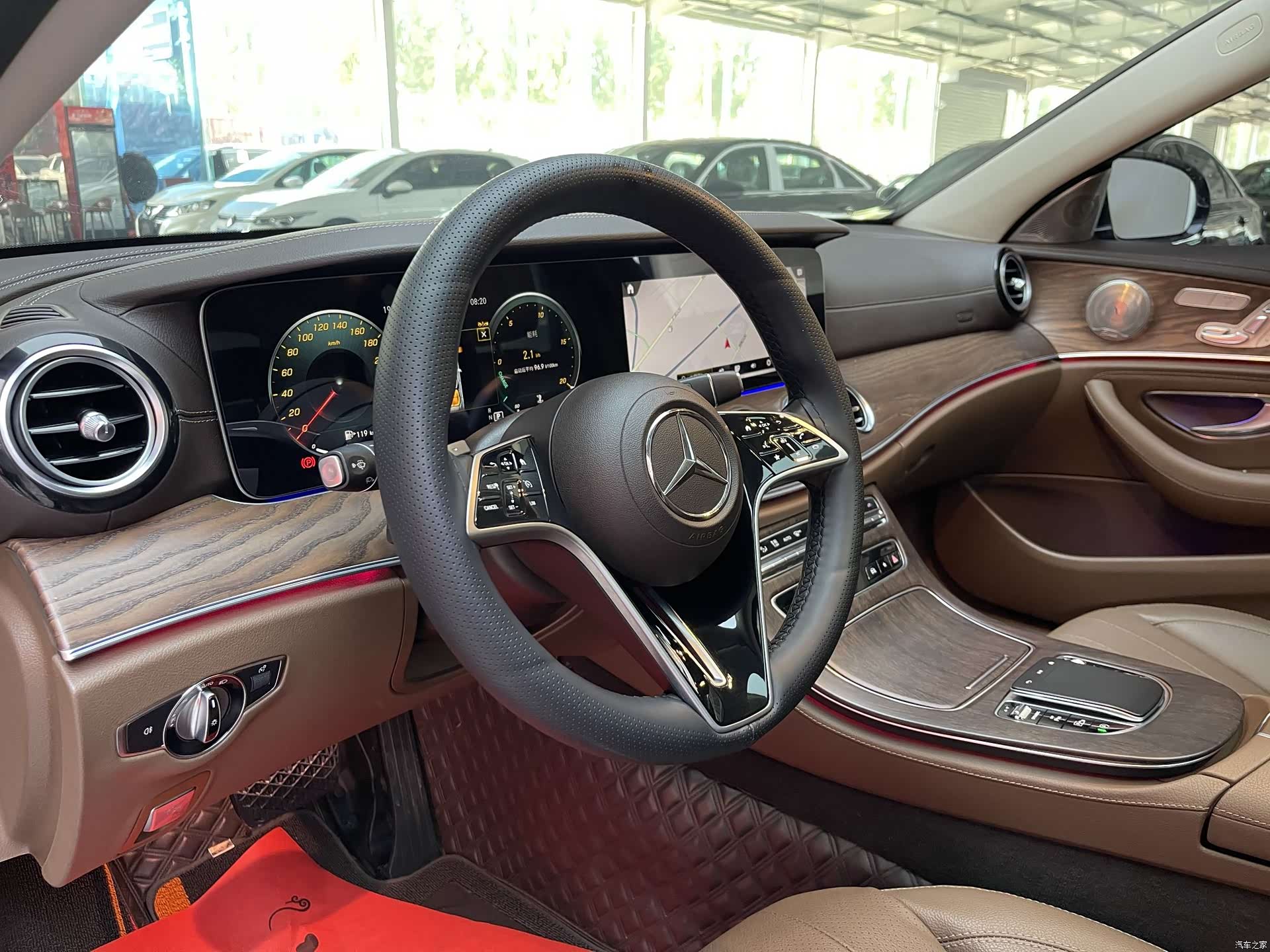 Mercedes-Benz E-Class, 2023 22