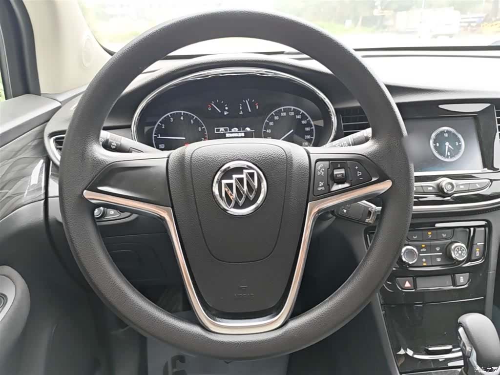 Buick Encore, 2018 11