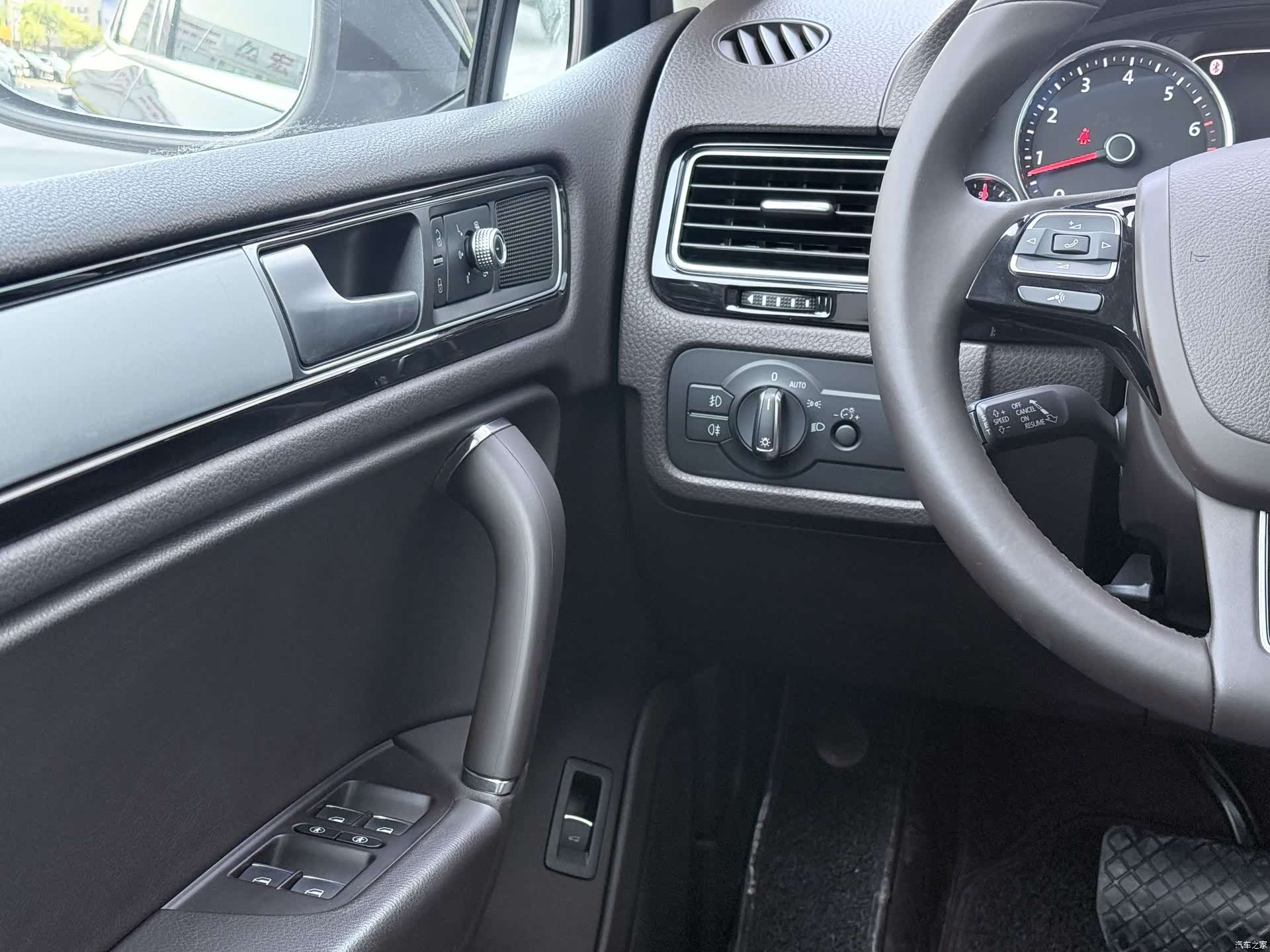 Volkswagen Touareg, 2018 15