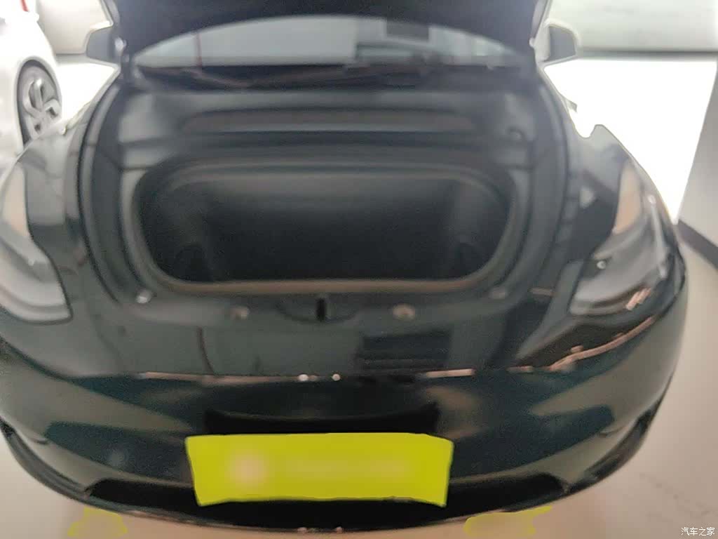 Tesla Model Y, 2022 20