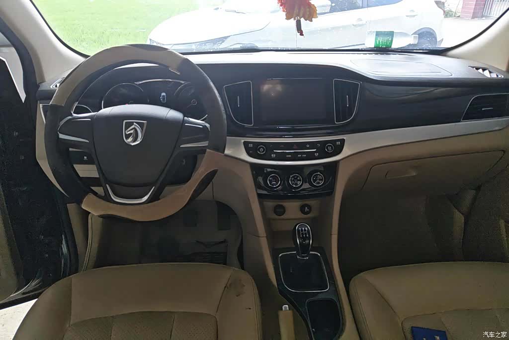 Wuling 730, 2017 12